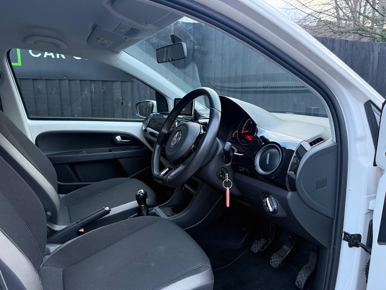 Used Volkswagen up! 2015 for sale - 76855697: Photo 33