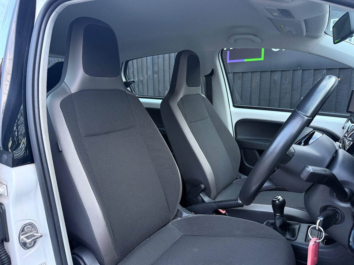 Used Volkswagen up! 2015 for sale - 76855697: Photo 35