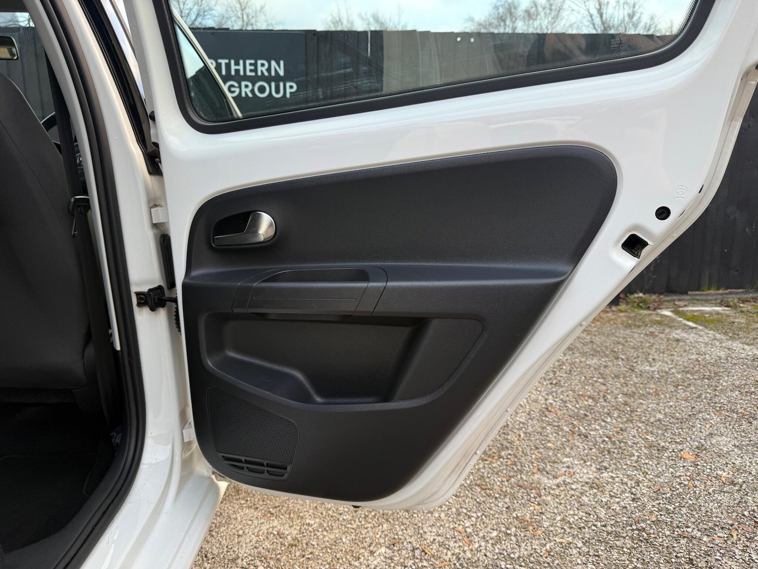 Used Volkswagen up! 2015 for sale - 76855697: Photo 36