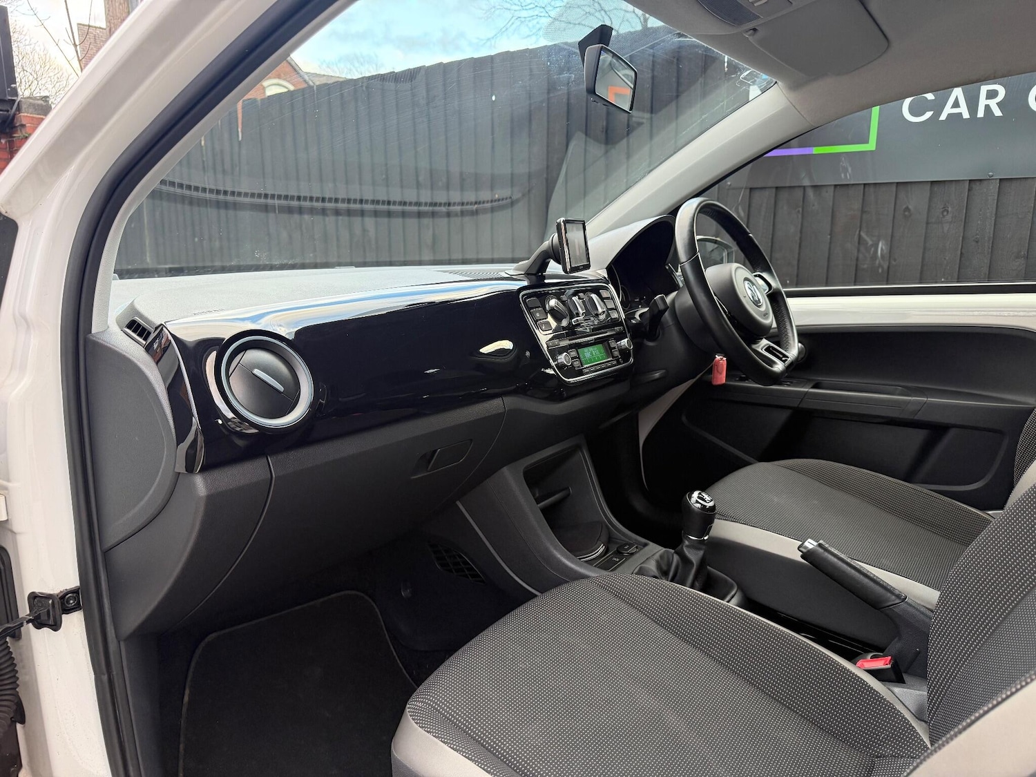 Used Volkswagen up! 2015 for sale - 76855697: Photo 42