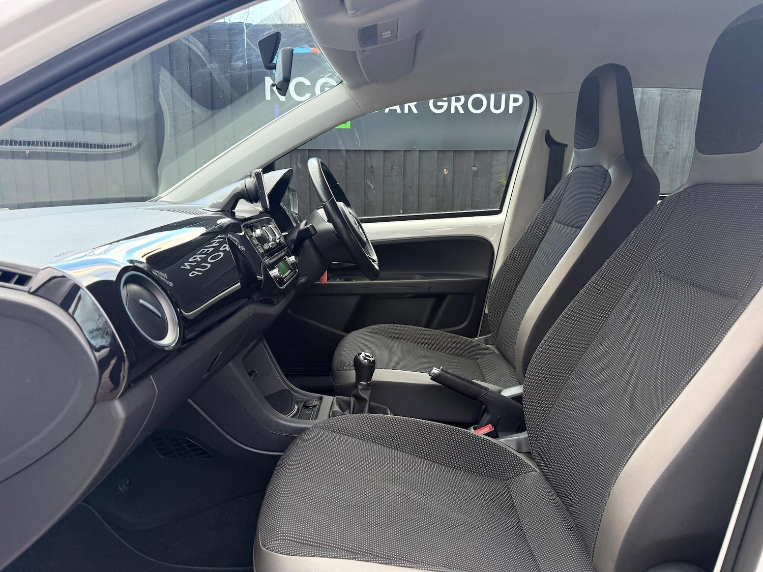 Used Volkswagen up! 2015 for sale - 76855697: Photo 43