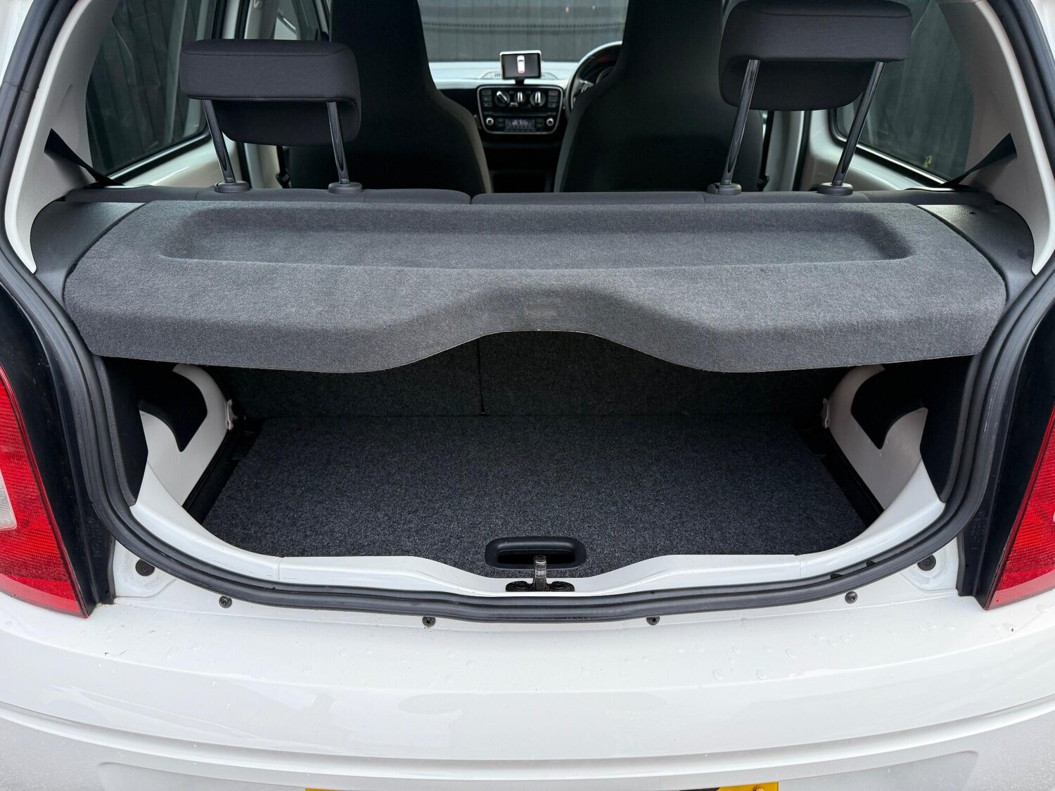 Used Volkswagen up! 2015 for sale - 76855697: Photo 49