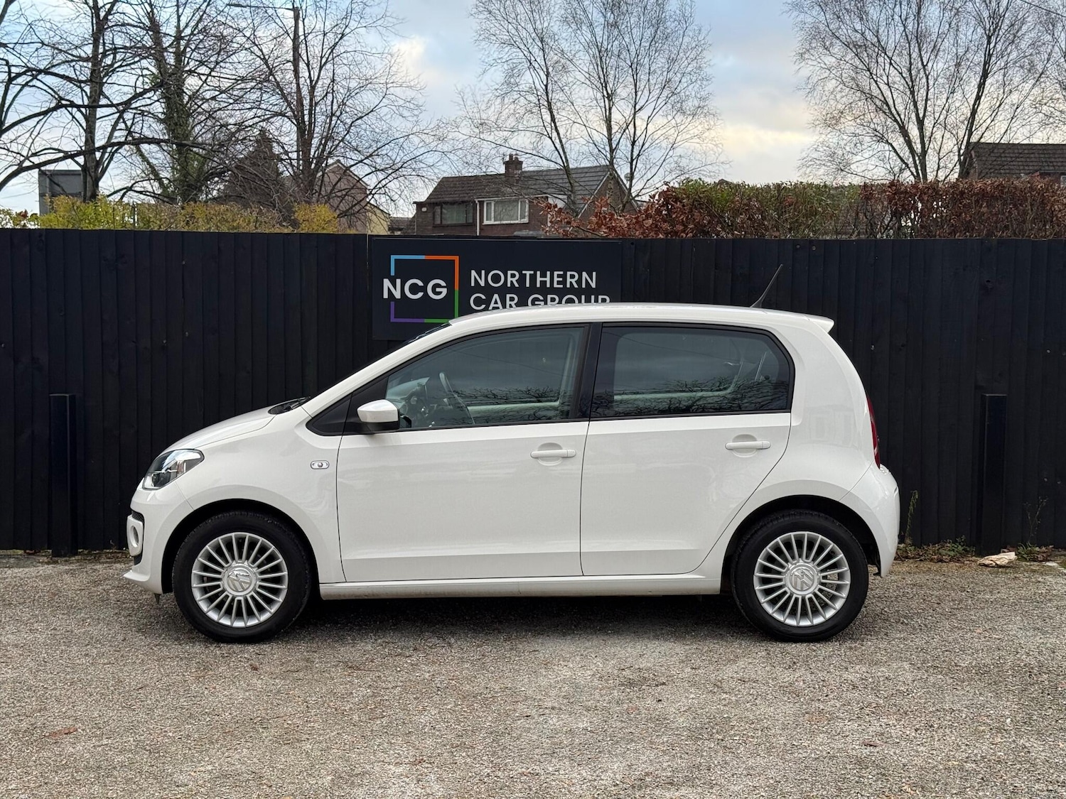 Used Volkswagen up! 2015 for sale - 76855697: Photo 5