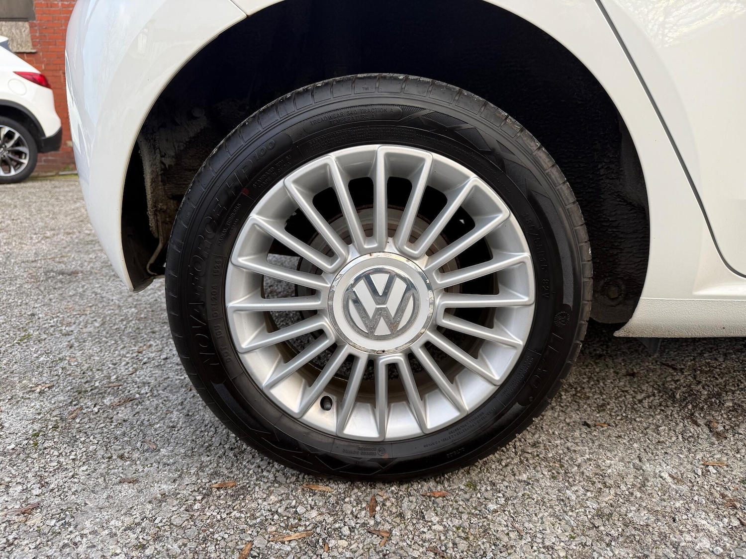 Used Volkswagen up! 2015 for sale - 76855697: Photo 57