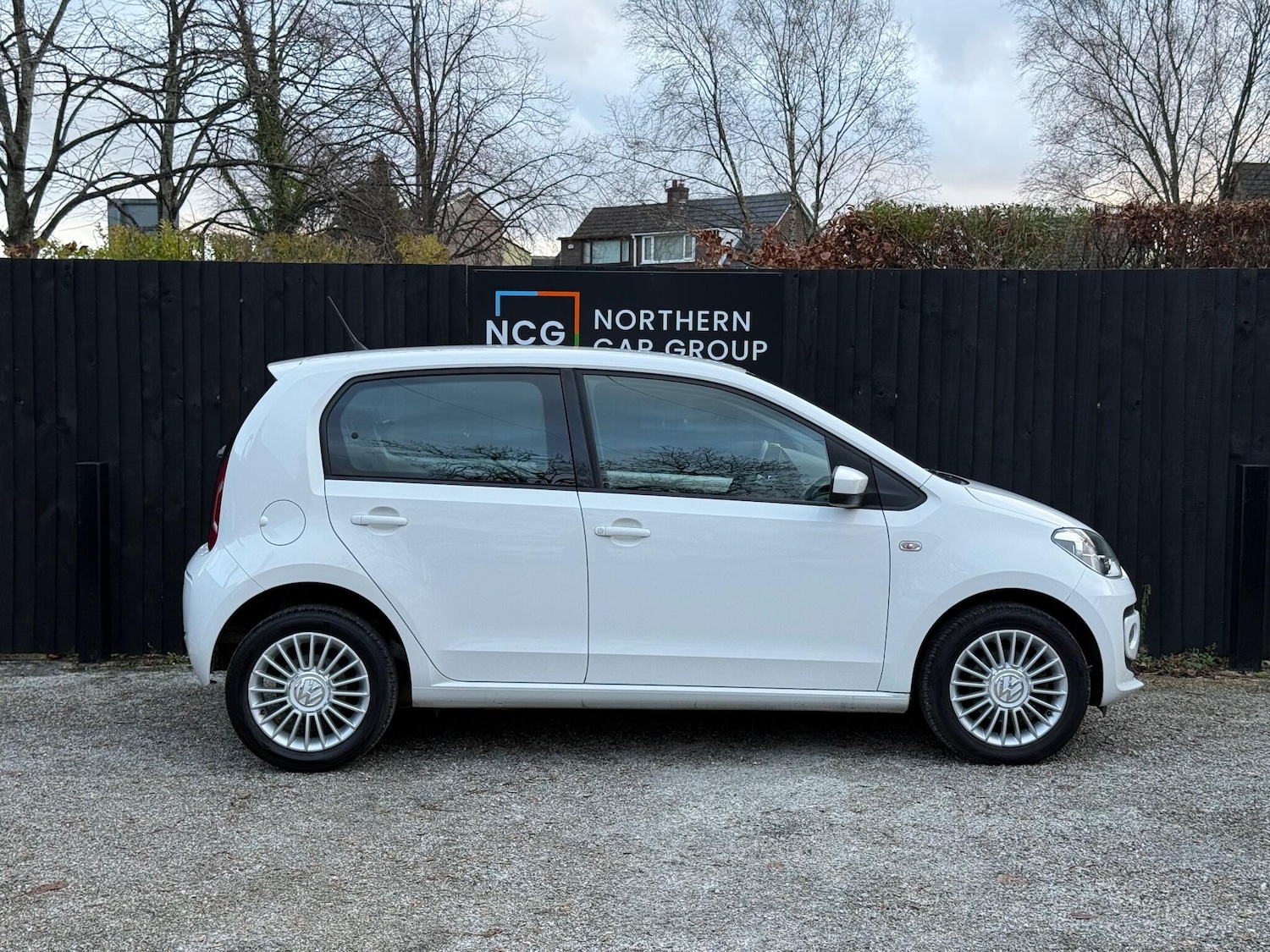 Used Volkswagen up! 2015 for sale - 76855697: Photo 8