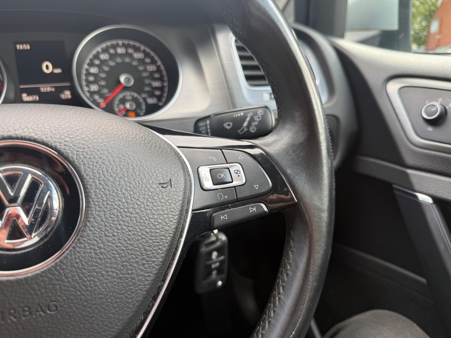 Used Volkswagen Golf 2013 for sale - 75858258: Photo 37