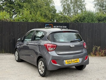 Used Hyundai i10 2015 for sale - 79325871: Photo