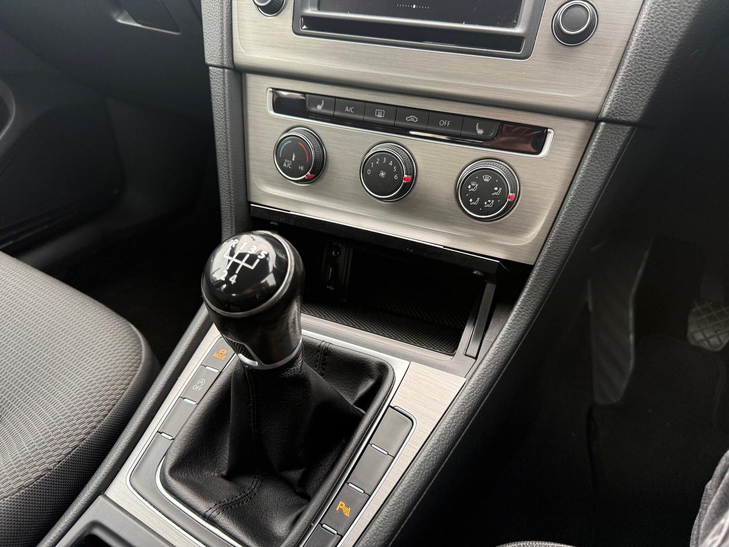 Used Volkswagen Golf 2016 for sale - 76360441: Photo 26