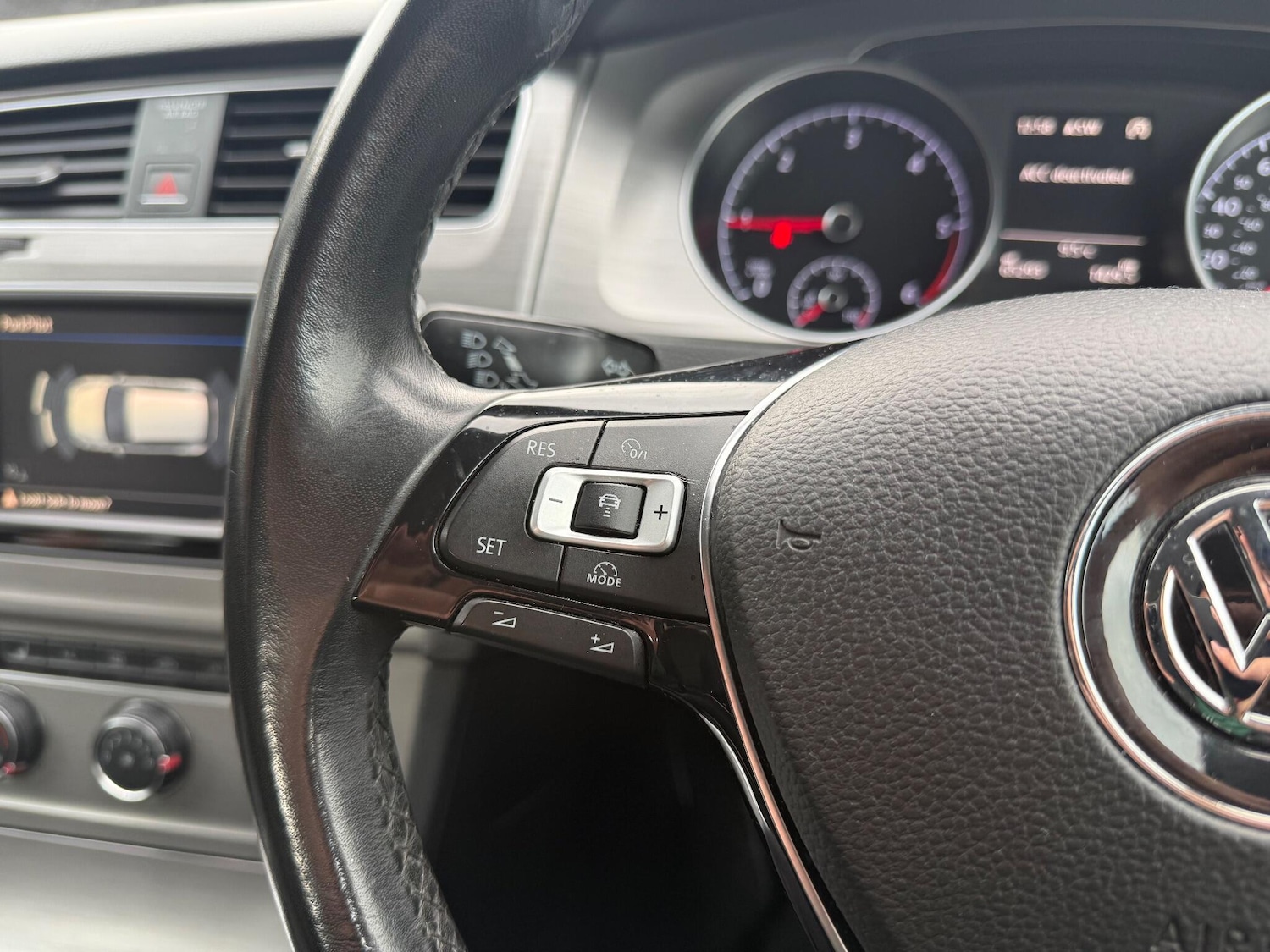 Used Volkswagen Golf 2016 for sale - 76360441: Photo 43