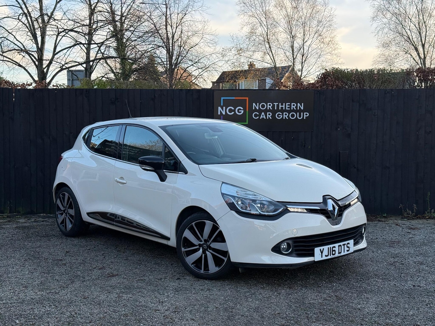 Used Renault Clio 2016 for sale - 76727414: Photo 1