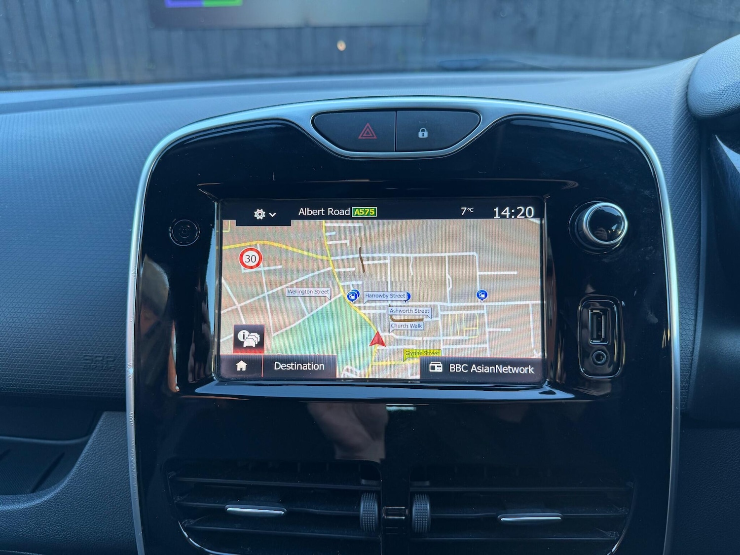 Used Renault Clio 2016 for sale - 76727414: Photo 15