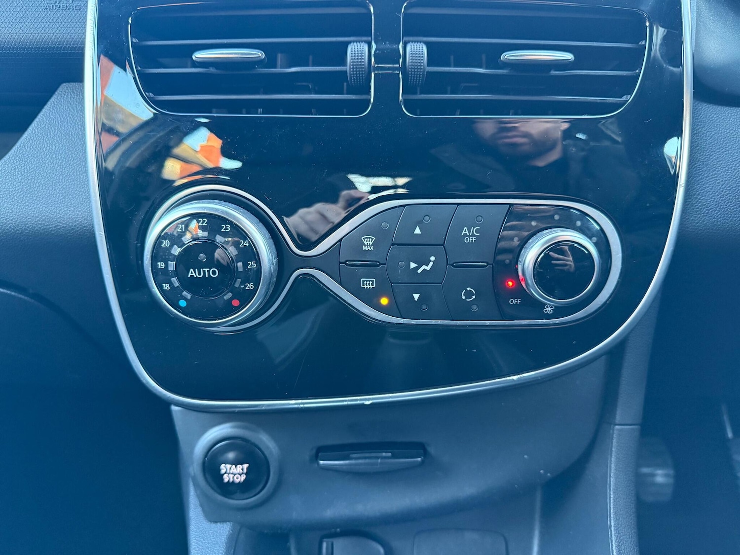 Used Renault Clio 2016 for sale - 76727414: Photo 19