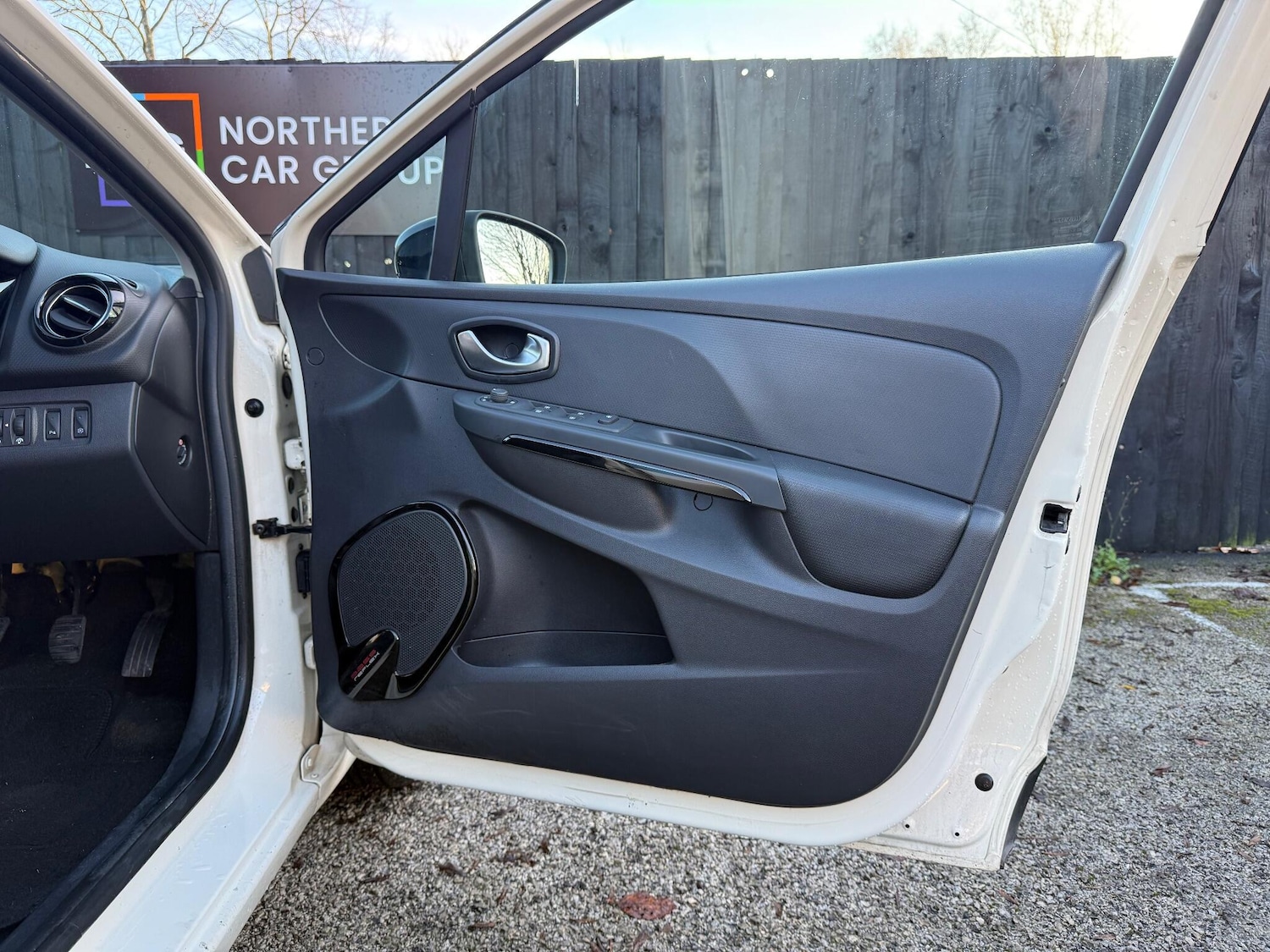 Used Renault Clio 2016 for sale - 76727414: Photo 21