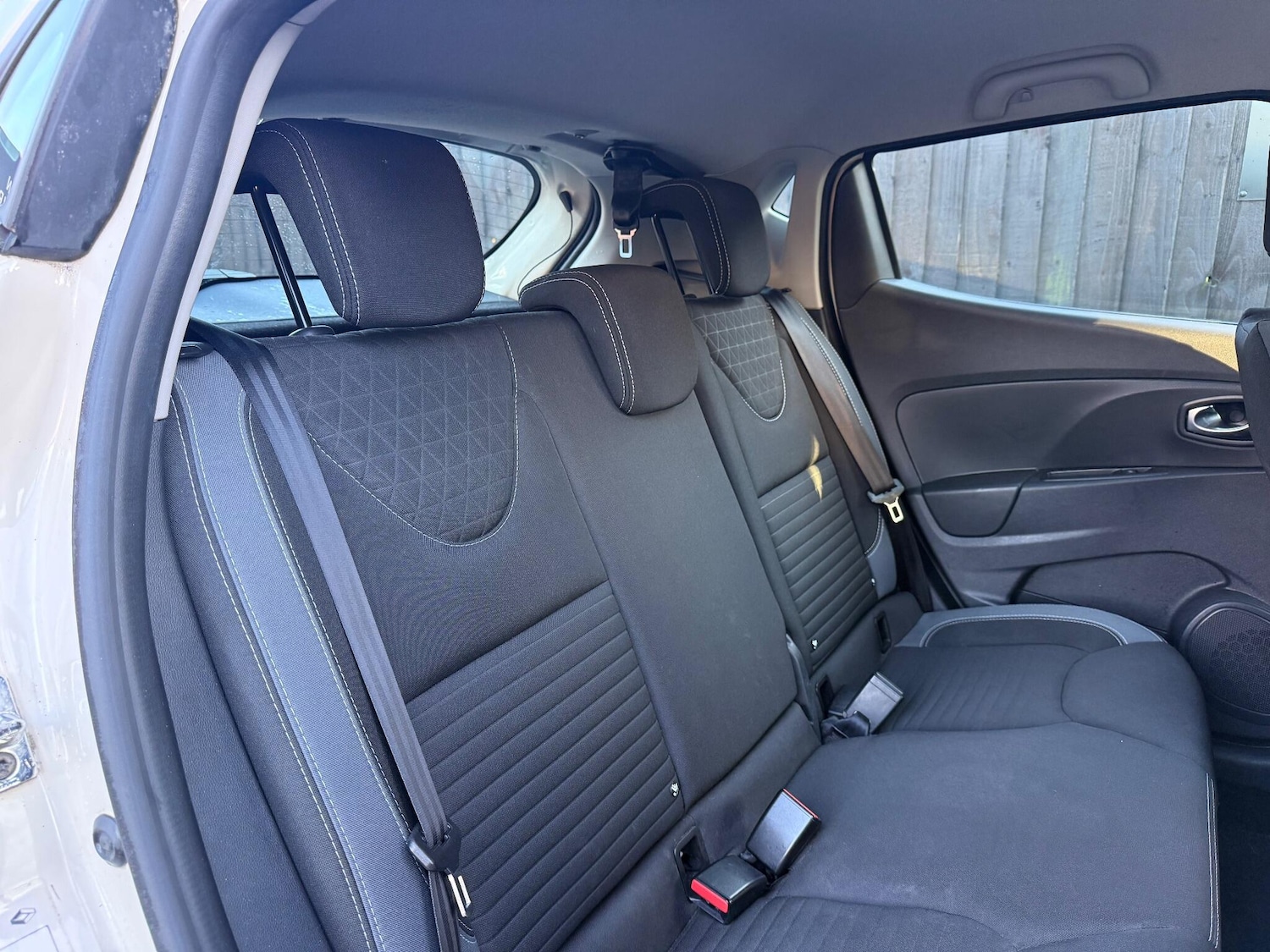 Used Renault Clio 2016 for sale - 76727414: Photo 35