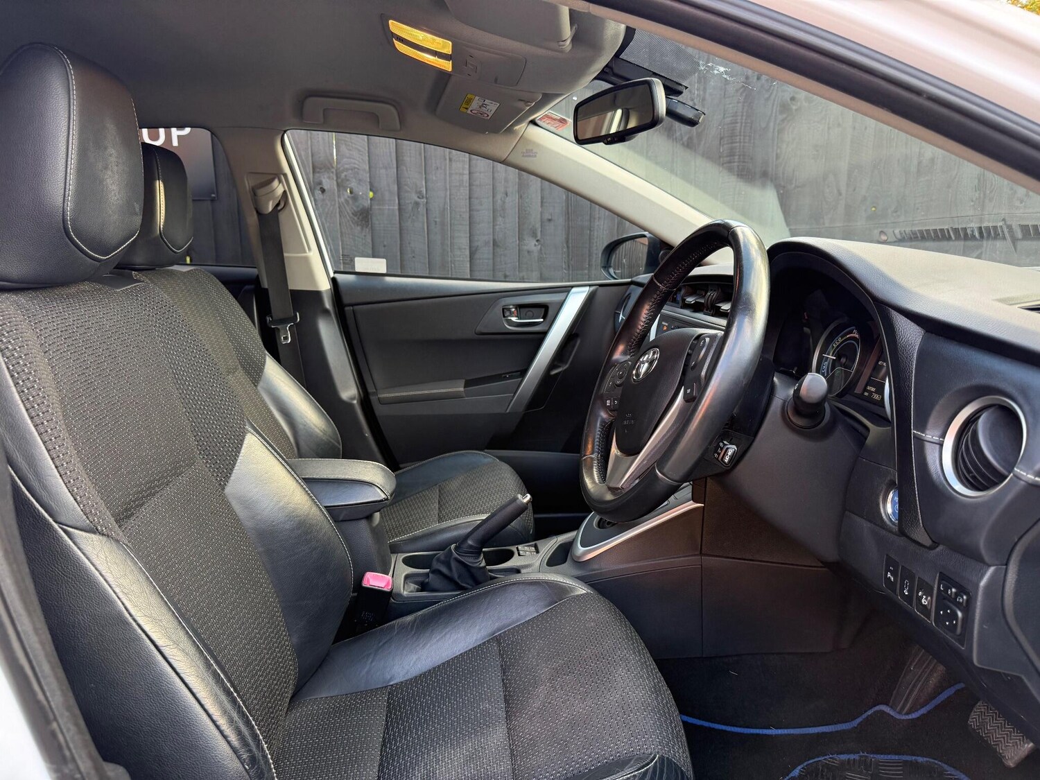 Used Toyota Auris 2013 for sale - 76377696: Photo 28