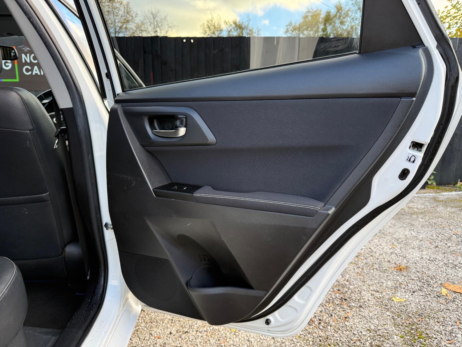 Used Toyota Auris 2013 for sale - 76377696: Photo 35