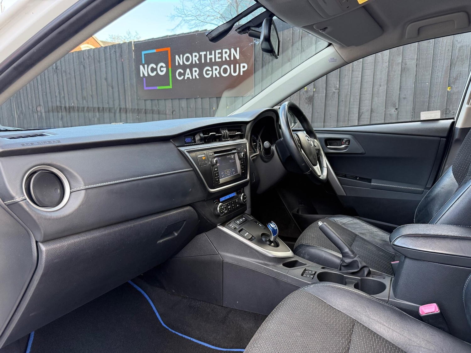 Used Toyota Auris 2013 for sale - 76377696: Photo 42