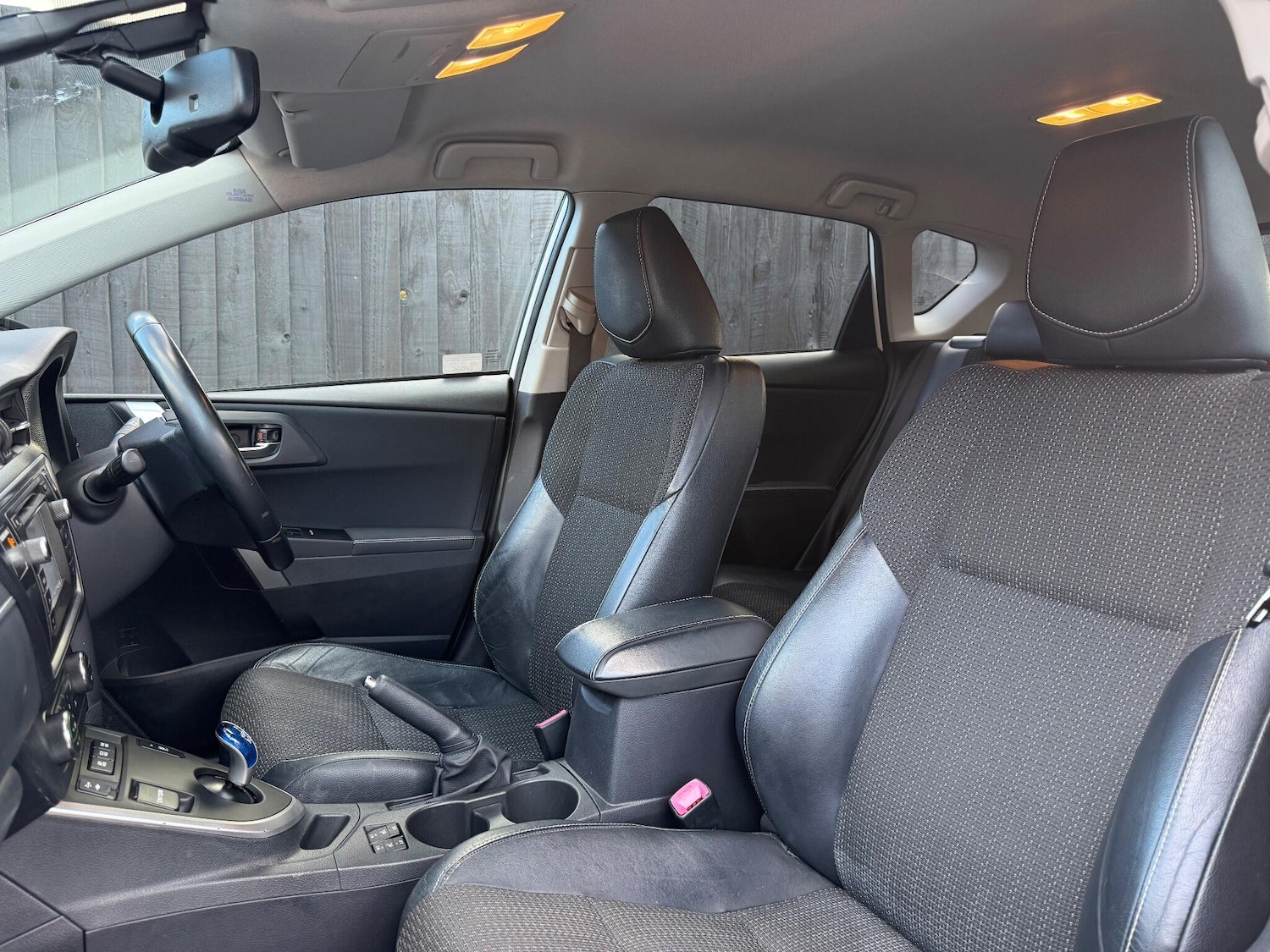 Used Toyota Auris 2013 for sale - 76377696: Photo 44