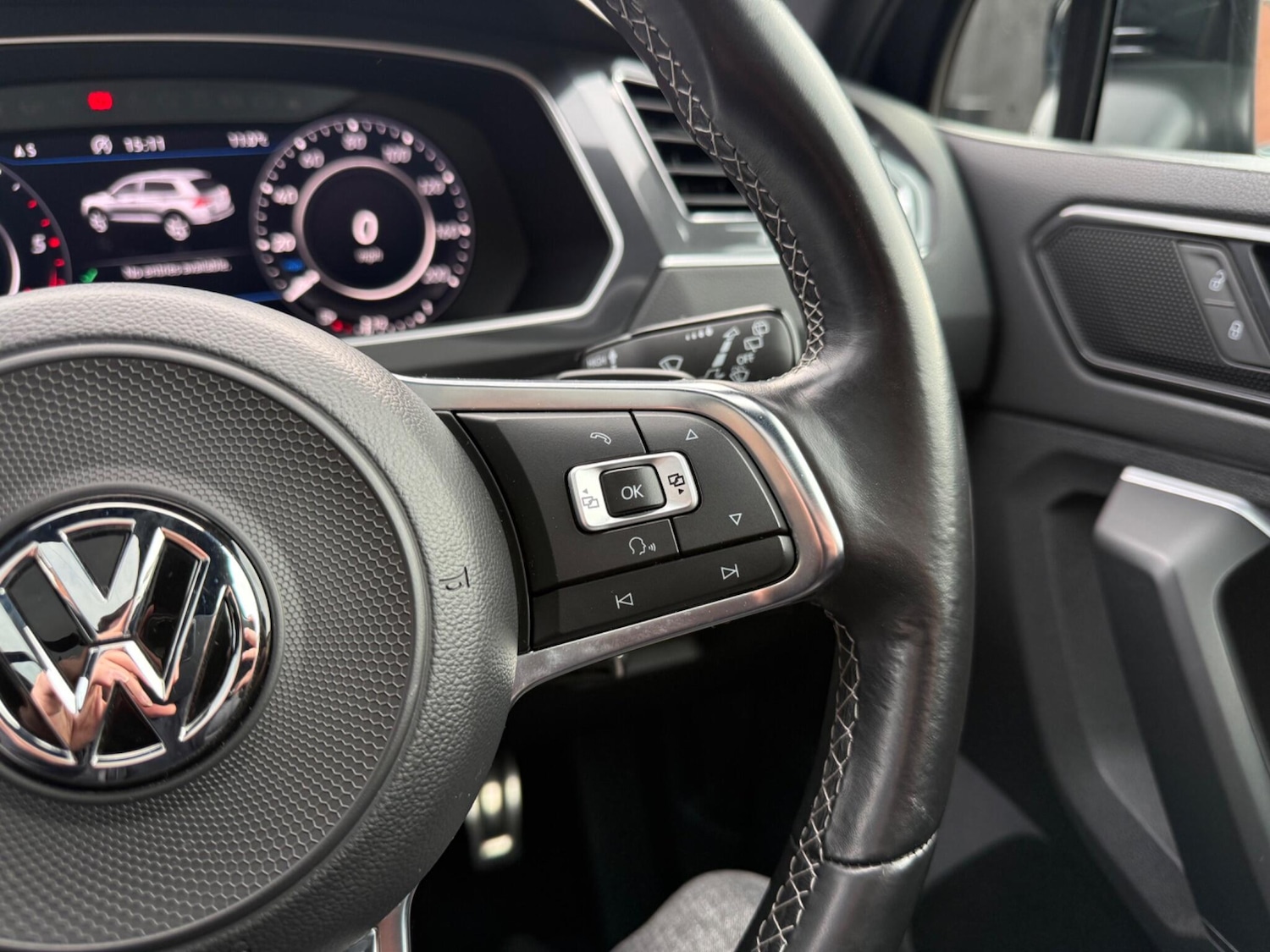 Used Volkswagen Tiguan for sale - 77637581: Photo 40