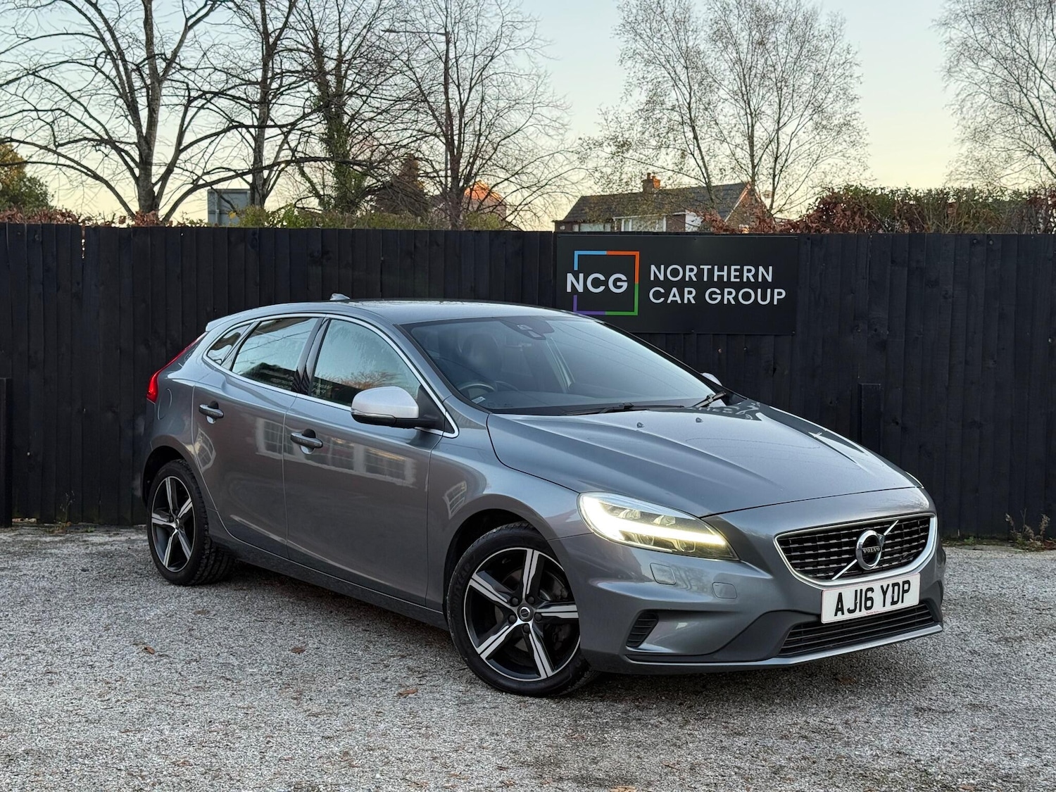 Used Volvo V40 2016 for sale - 76632813: Photo 1