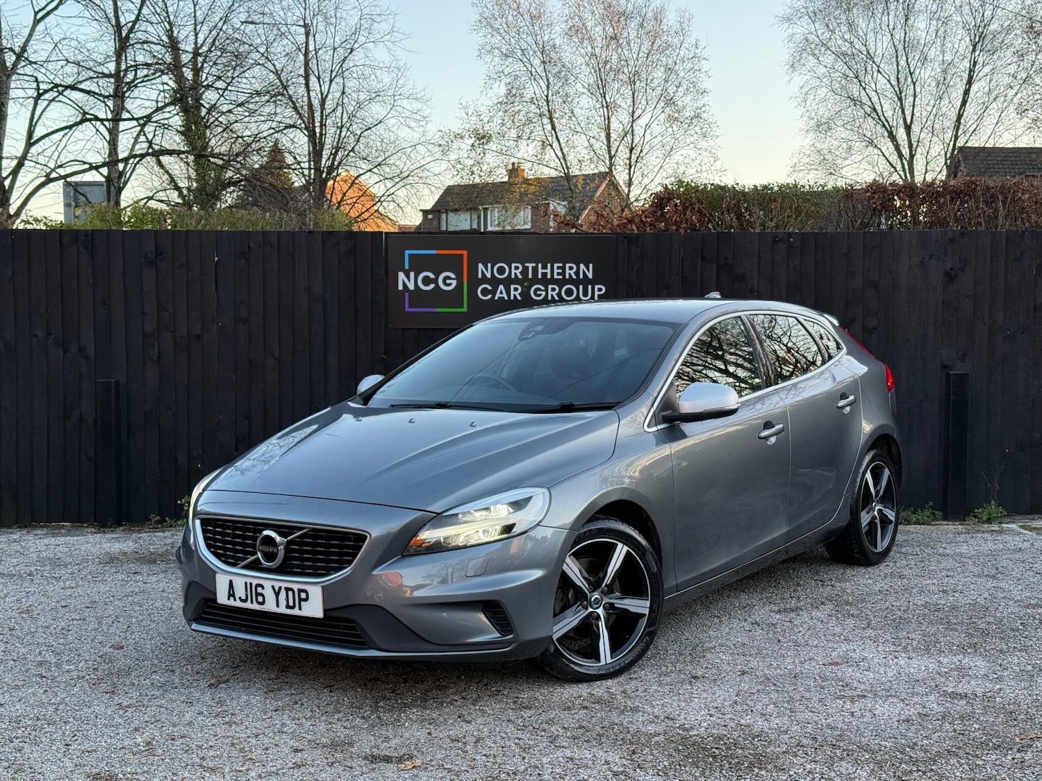 Used Volvo V40 2016 for sale - 76632813: Photo 3