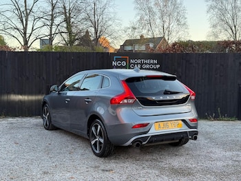 Used Volvo V40 2016 for sale - 76632813: Photo