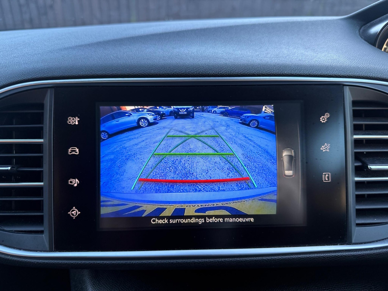 Used Peugeot 308 2015 for sale - 77101671: Photo 15