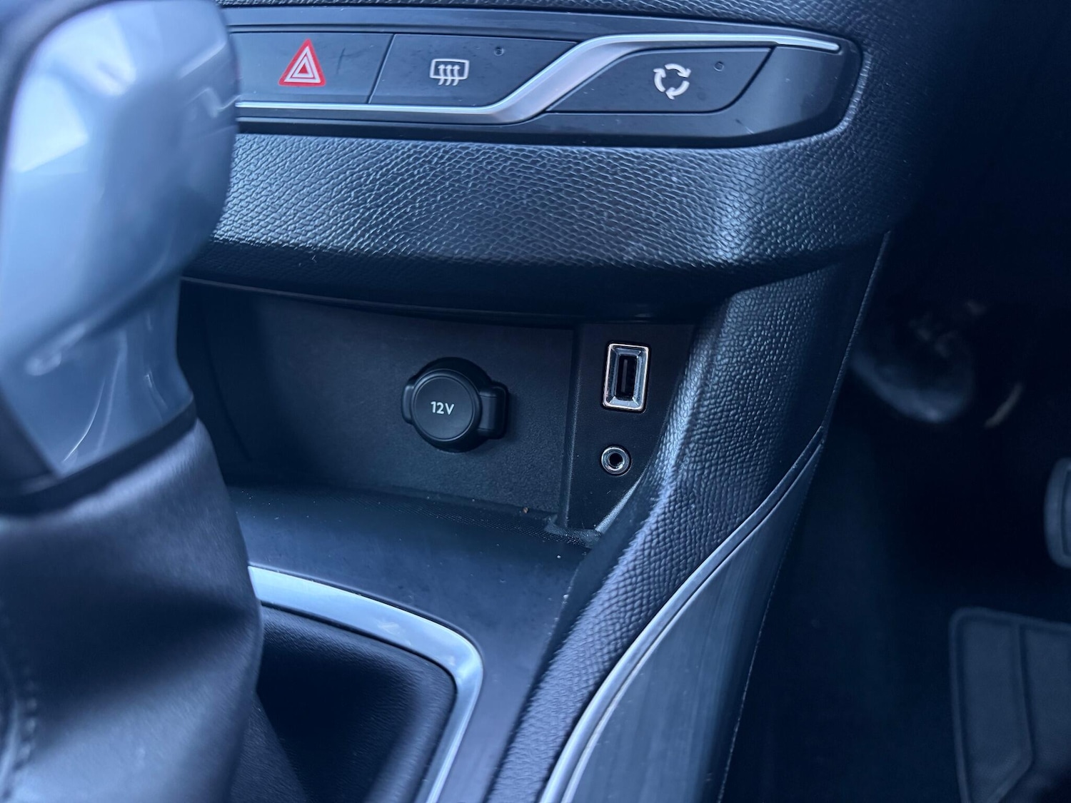 Used Peugeot 308 2015 for sale - 77101671: Photo 25