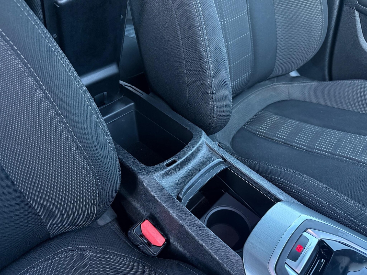 Used Peugeot 308 2015 for sale - 77101671: Photo 30