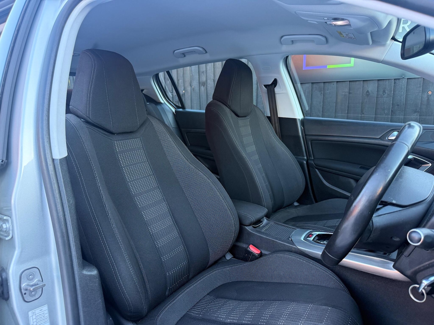 Used Peugeot 308 2015 for sale - 77101671: Photo 36