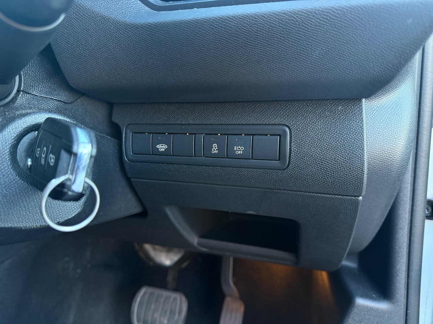 Used Peugeot 308 2015 for sale - 77101671: Photo 41