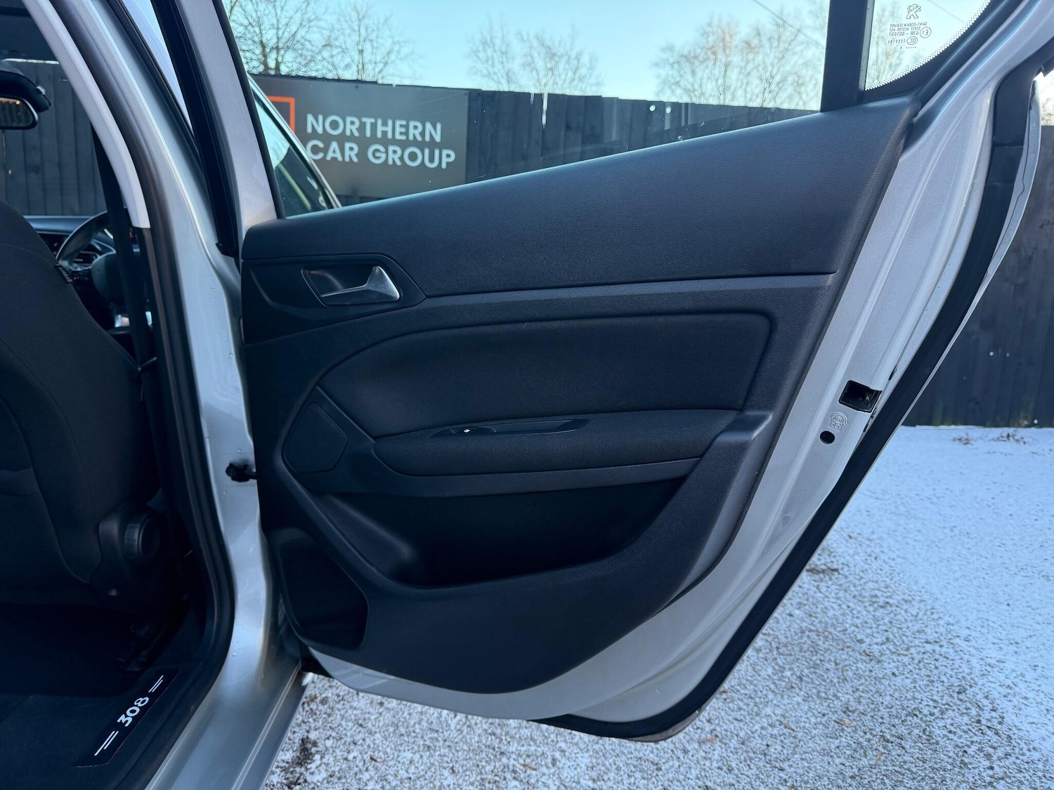 Used Peugeot 308 2015 for sale - 77101671: Photo 42