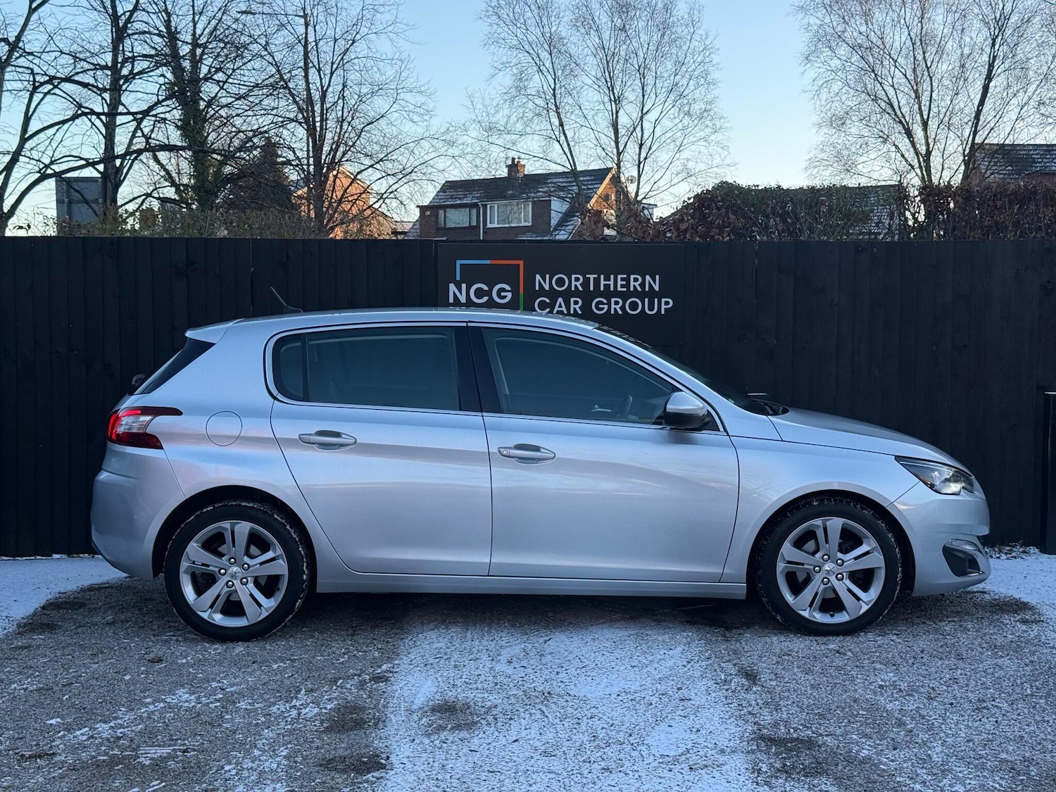 Used Peugeot 308 2015 for sale - 77101671: Photo 8