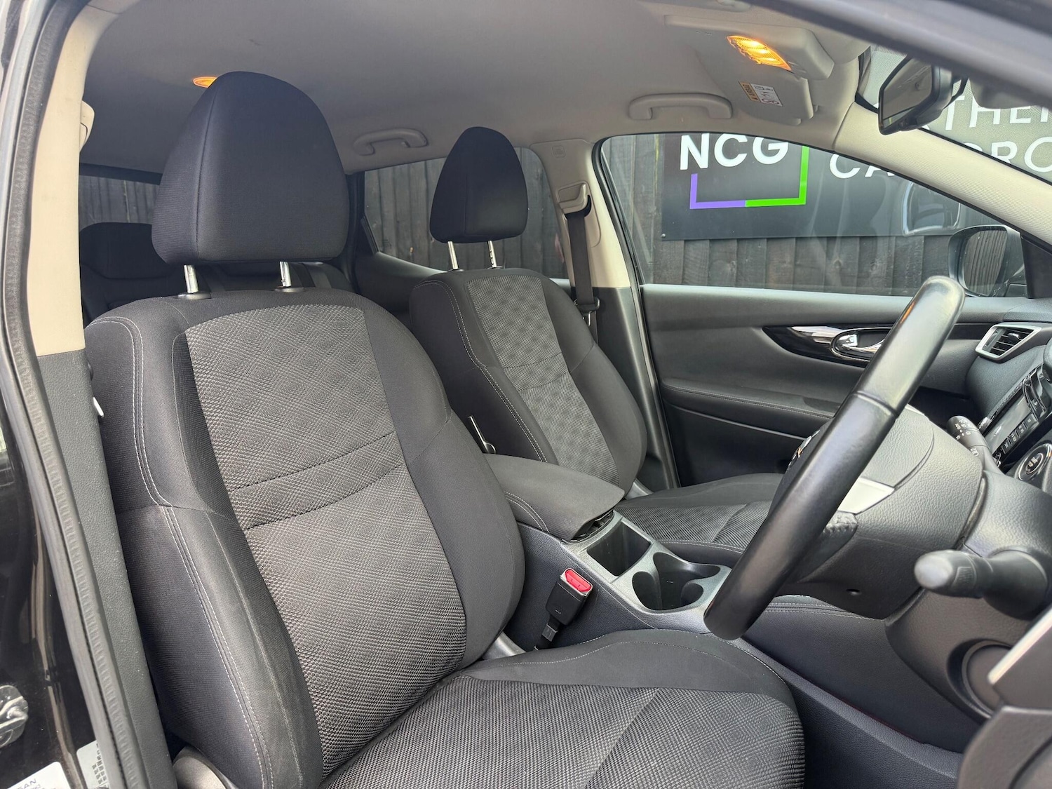 Used Nissan Qashqai 2016 for sale - 76839902: Photo 39