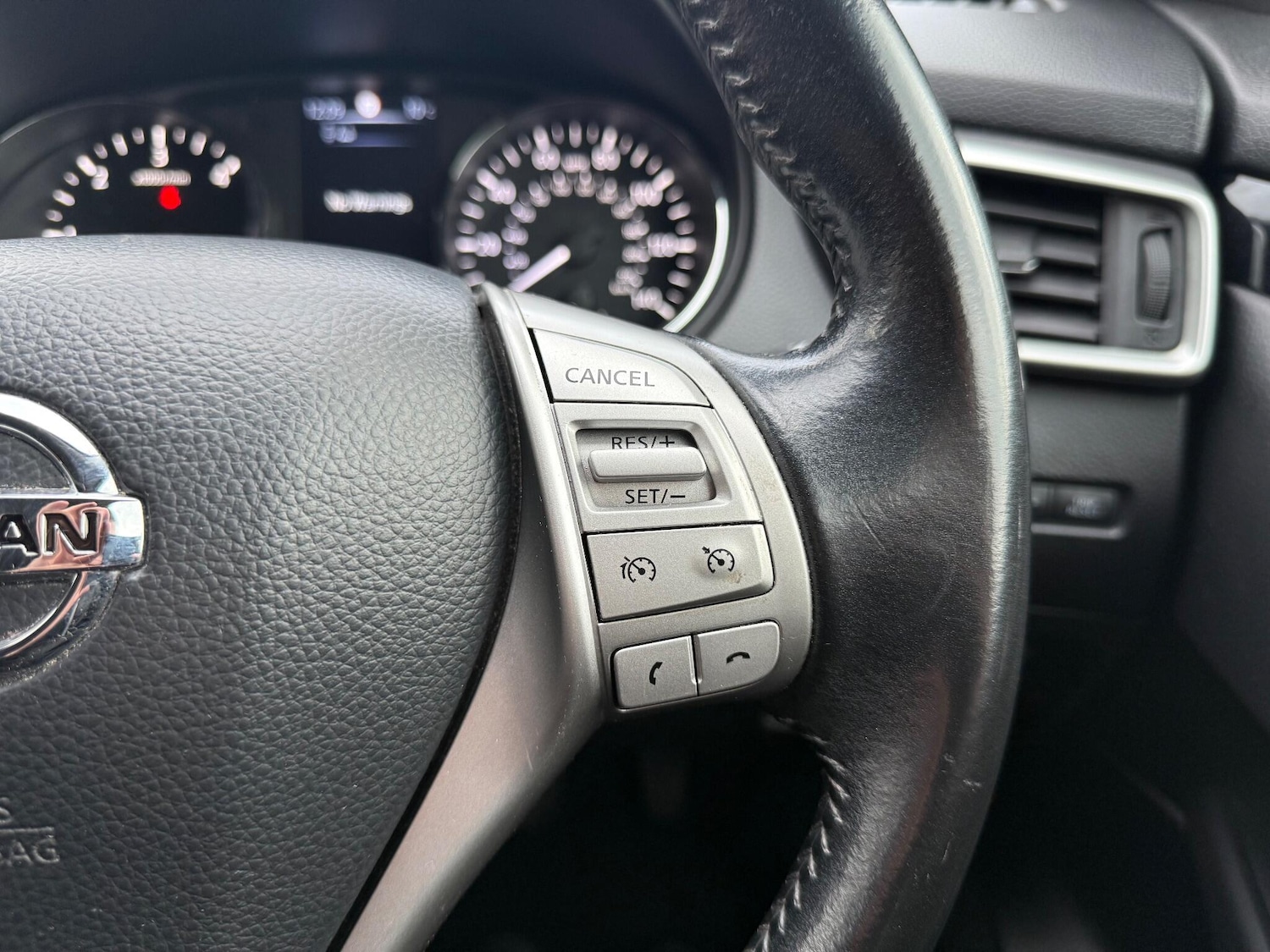 Used Nissan Qashqai 2016 for sale - 76839902: Photo 42