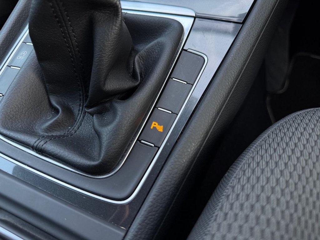 Used Volkswagen Golf 2017 for sale - 78178290: Photo 28