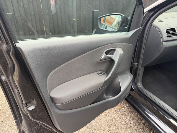 Used Volkswagen Polo 2014 for sale - 76094190: Photo 29