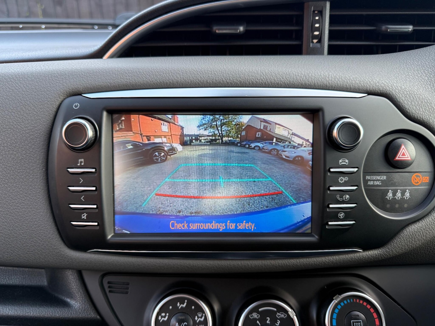 Used Toyota Yaris 2019 for sale - 76201425: Photo 18