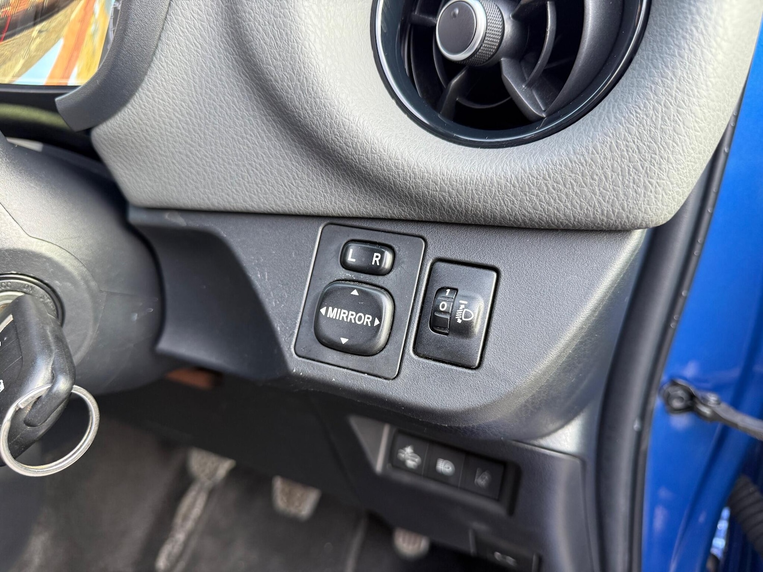 Used Toyota Yaris 2019 for sale - 76201425: Photo 24