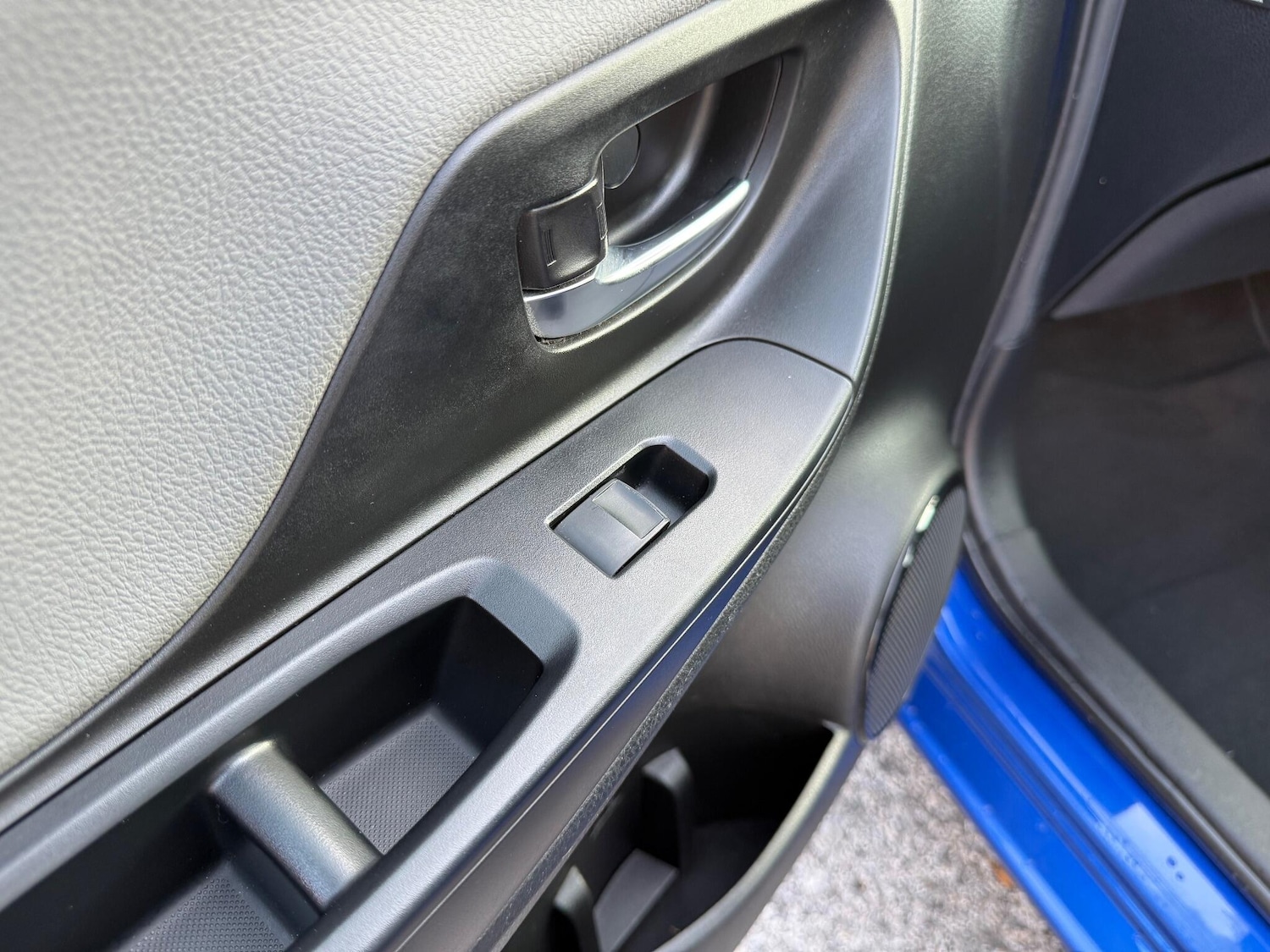 Used Toyota Yaris 2019 for sale - 76201425: Photo 39