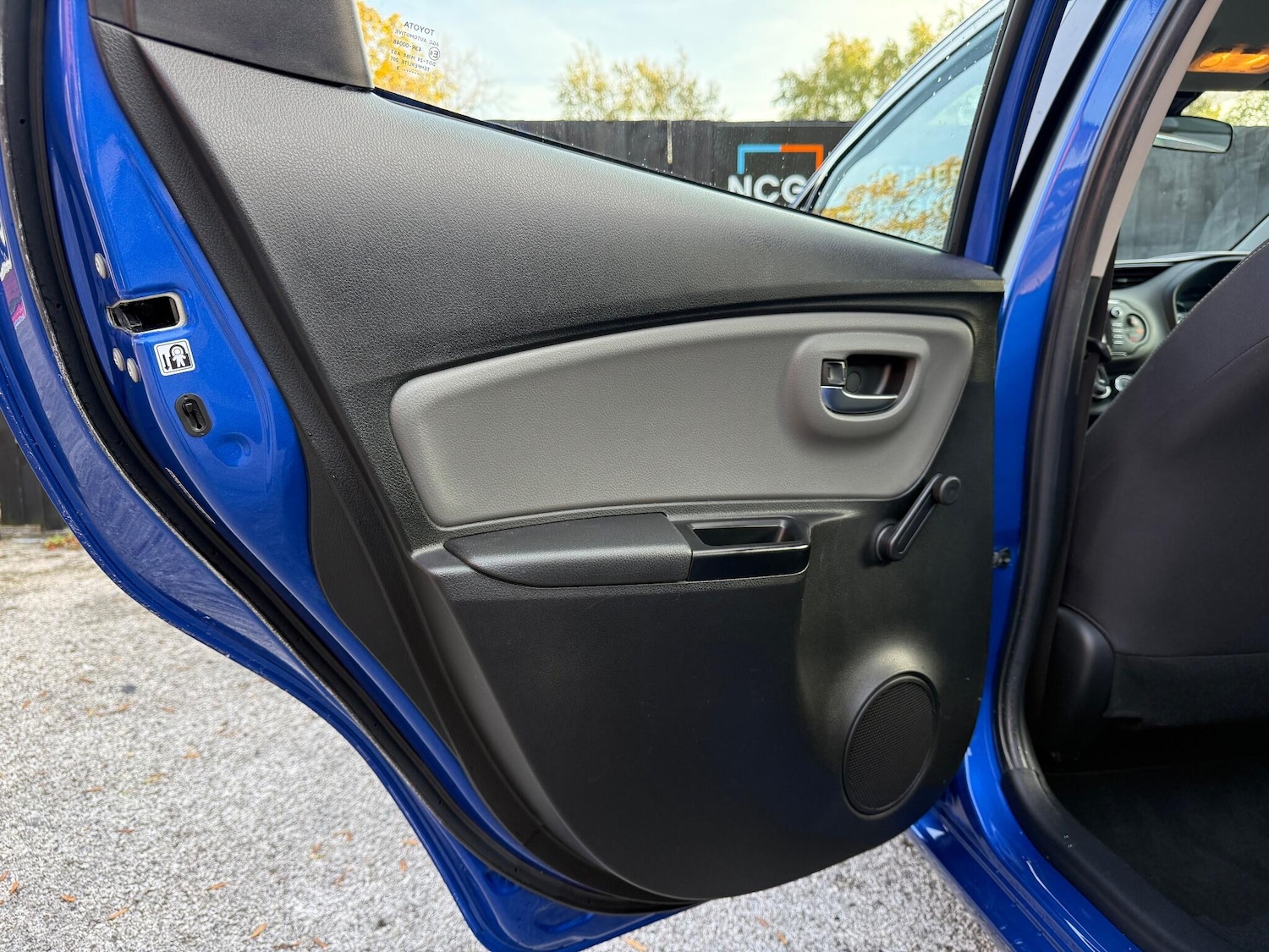 Used Toyota Yaris 2019 for sale - 76201425: Photo 43