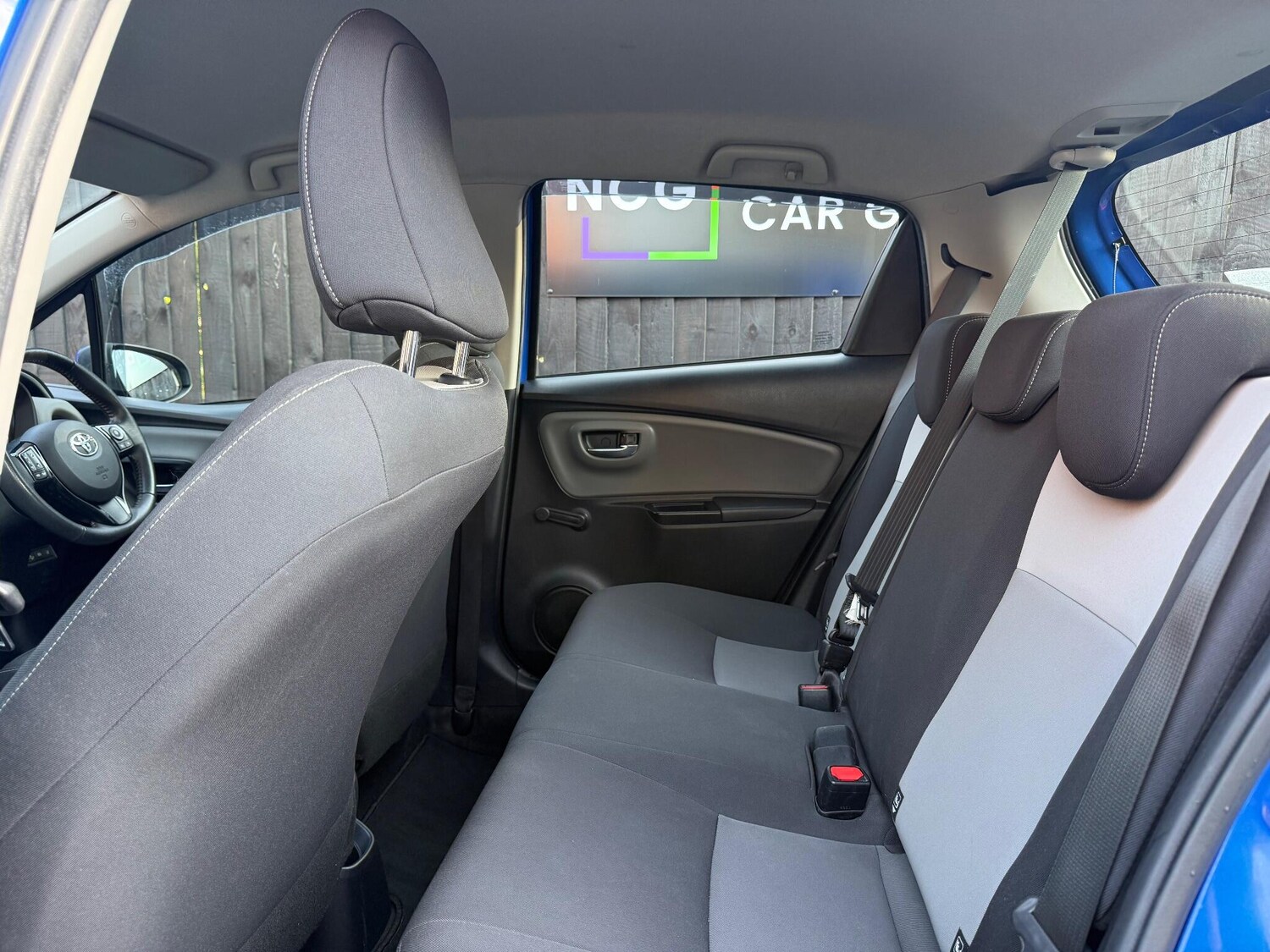 Used Toyota Yaris 2019 for sale - 76201425: Photo 47