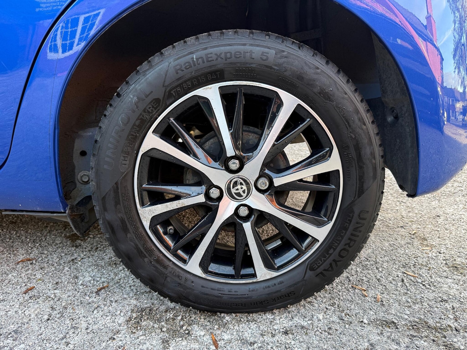 Used Toyota Yaris 2019 for sale - 76201425: Photo 51