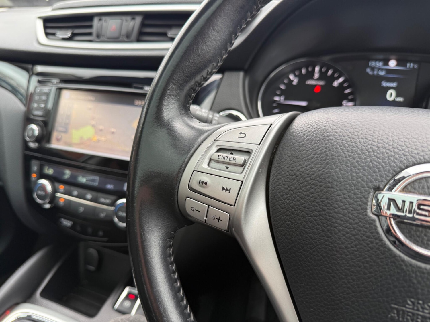 Used Nissan Qashqai for sale - 77824608: Photo 42