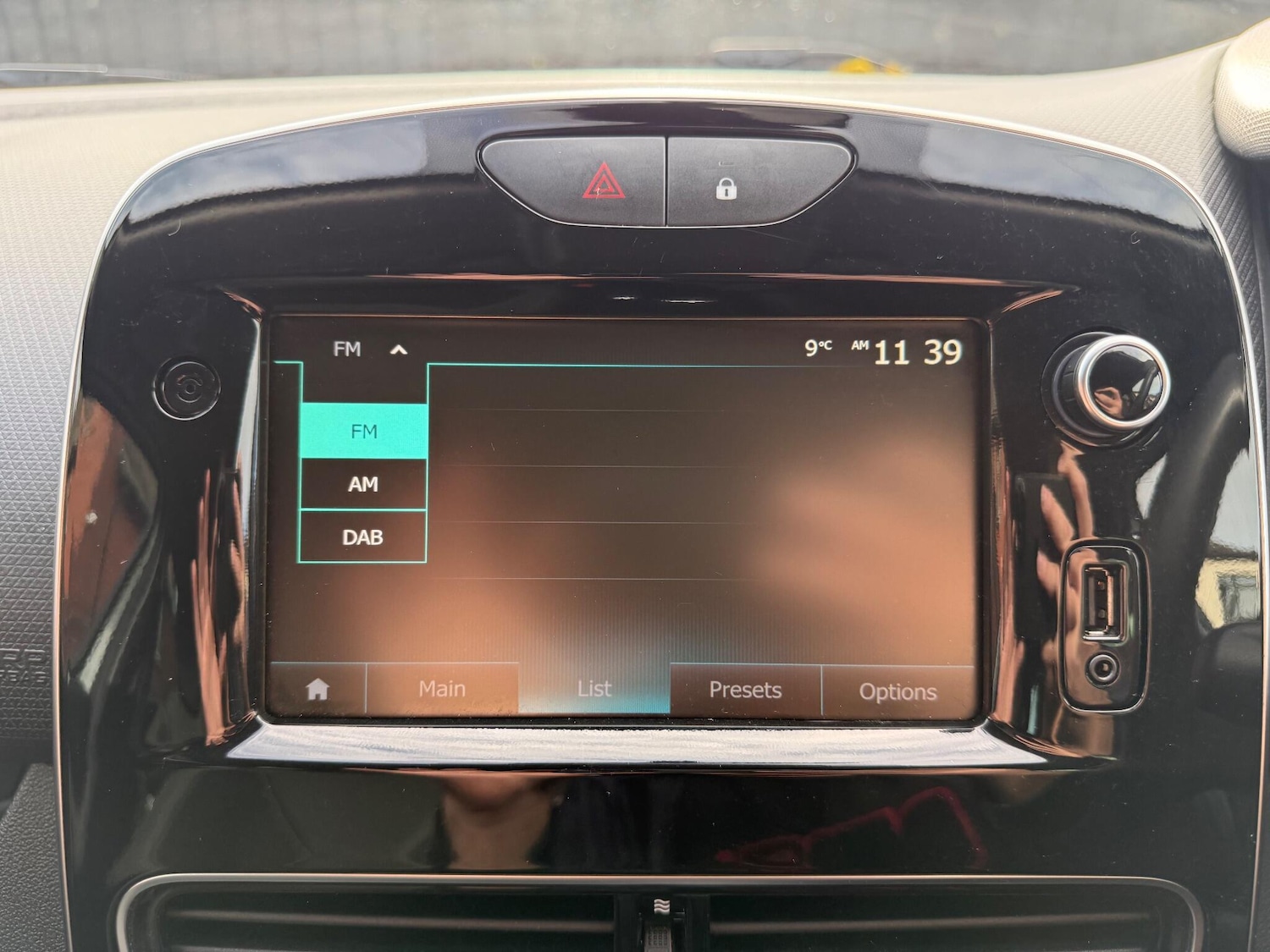 Used Renault Clio 2019 for sale - 76314267: Photo 17
