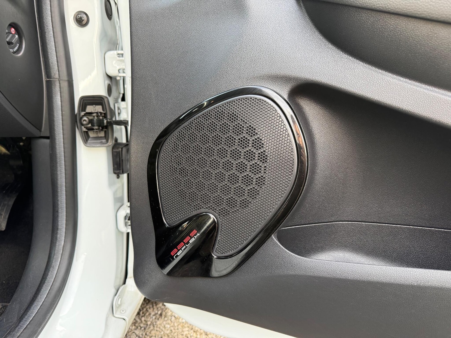 Used Renault Clio 2019 for sale - 76314267: Photo 24