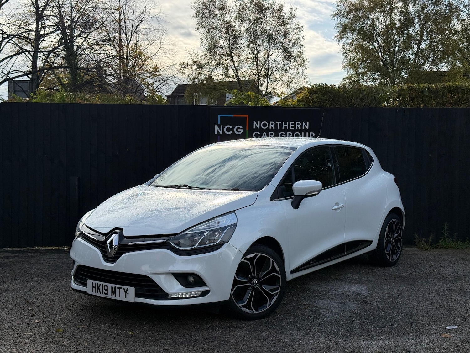 Used Renault Clio 2019 for sale - 76314267: Photo 3
