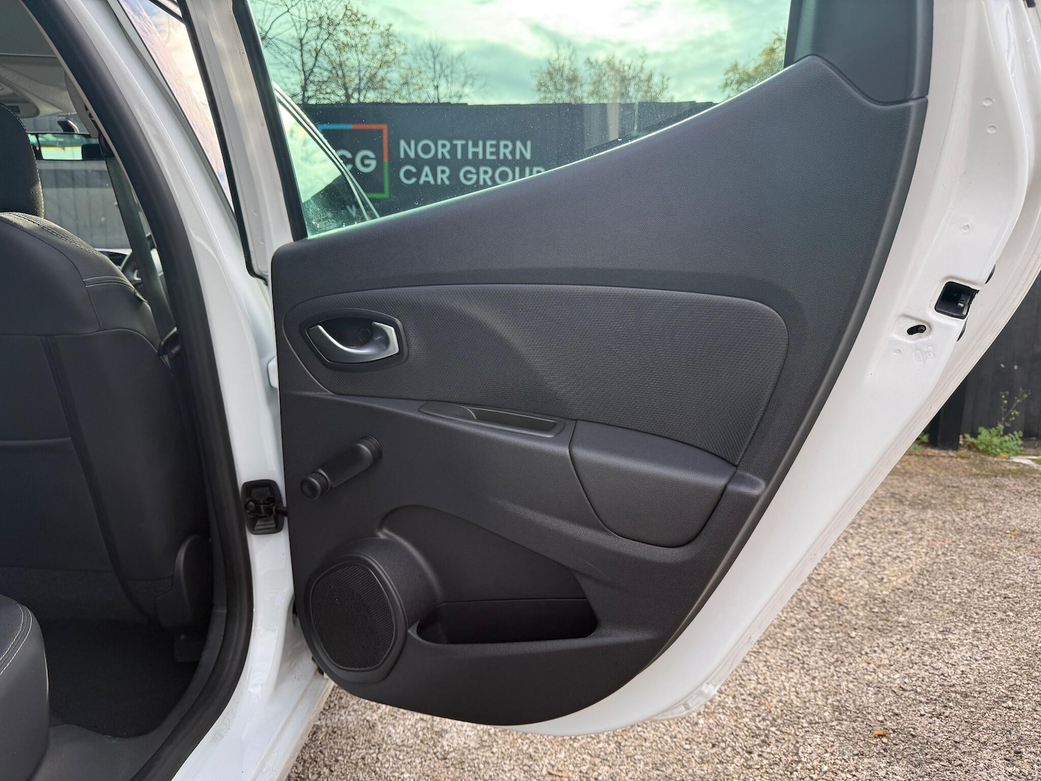 Used Renault Clio 2019 for sale - 76314267: Photo 32