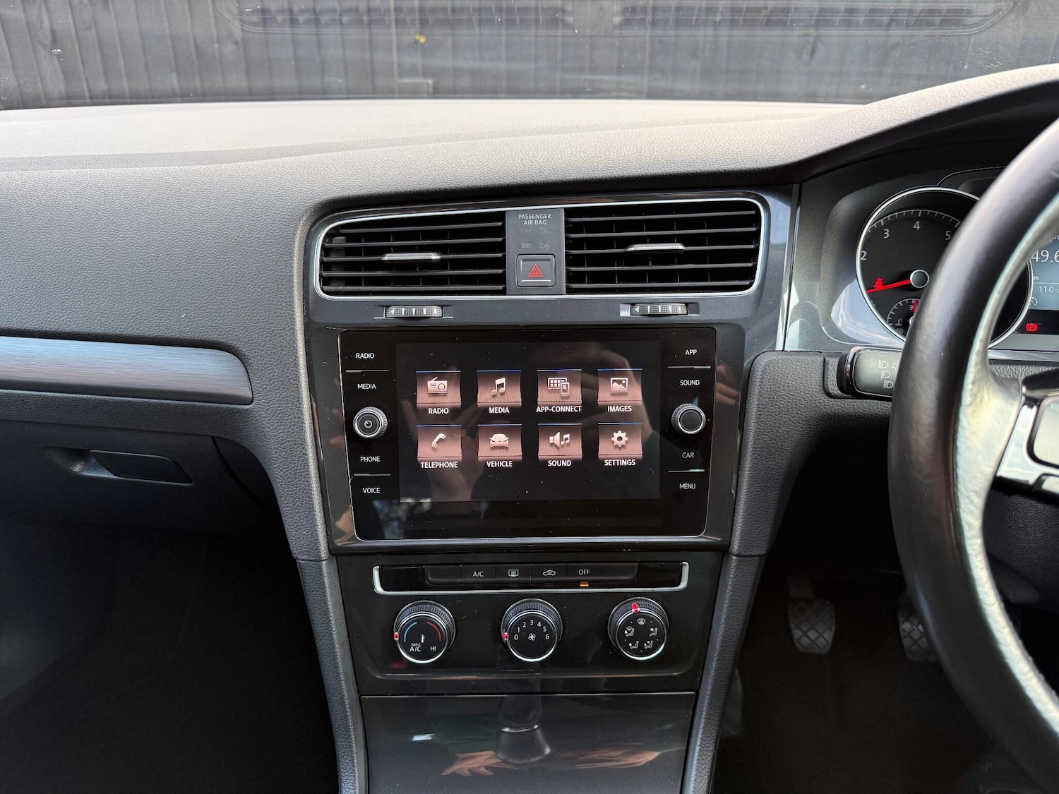 Used Volkswagen Golf 2017 for sale - 76348931: Photo 13