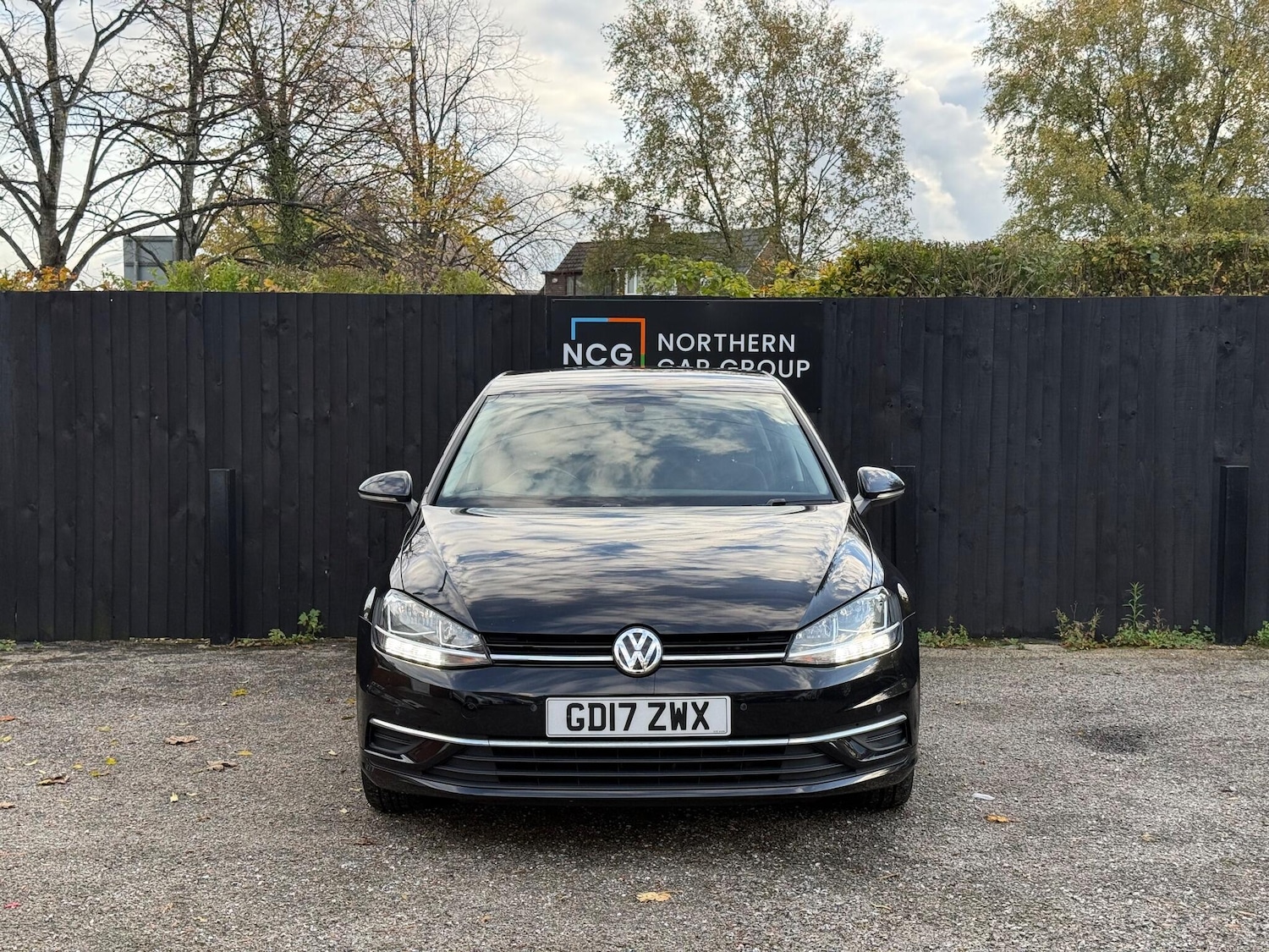 Used Volkswagen Golf 2017 for sale - 76348931: Photo 2